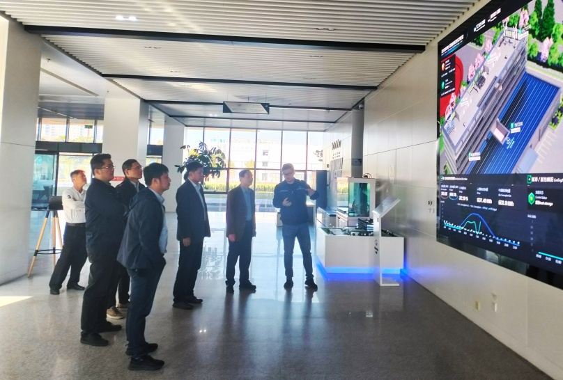 環(huán)境發(fā)展中心調(diào)研組到北京奔馳汽車(chē)有限公司交流座談雙碳和碳足跡管理工作